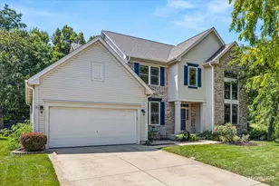 3825 Deville Ln, Saint Charles, IL 60175 - Photo 2