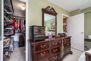 2909 N Sheridan Rd, Chicago, IL 60657 - Photo 16