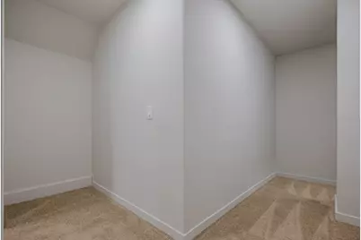 1218 N Parkside Avenue, Chicago, IL 60651 - Photo 32