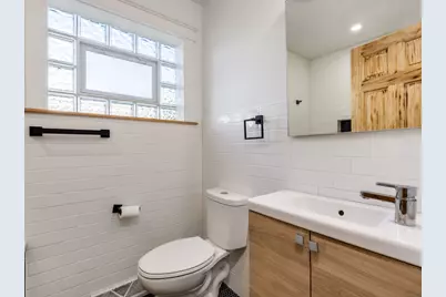 235 W 43rd Street, Chicago, IL 60609 - Photo 4
