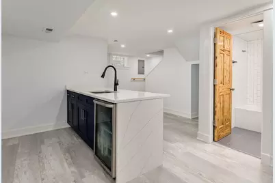 235 W 43rd Street, Chicago, IL 60609 - Photo 10