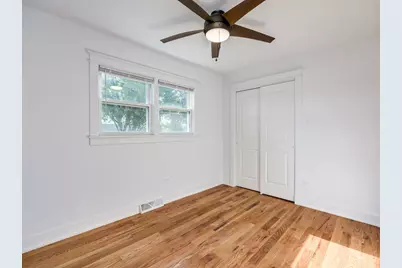 235 W 43rd Street, Chicago, IL 60609 - Photo 6