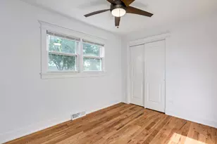 235 W 43rd St, Chicago, IL 60609 - Photo 6