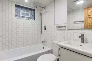 235 W 43rd St, Chicago, IL 60609 - Photo 12