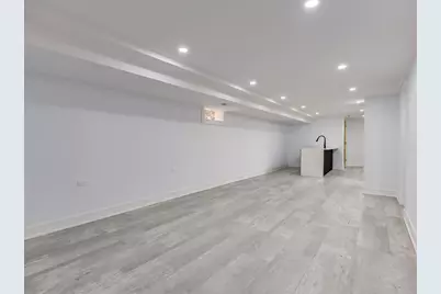 235 W 43rd Street, Chicago, IL 60609 - Photo 14