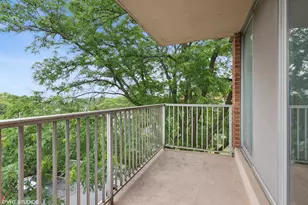 2200 S Stewart Ave, Lombard, IL 60148 - Photo 18