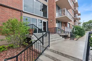 2200 S Stewart Ave, Lombard, IL 60148 - Photo 2