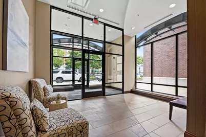 801 Village Center Drive #302, Burr Ridge, IL 60527 - Photo 4