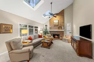 26W445 Churchill Rd, Winfield, IL 60190 - Photo 12