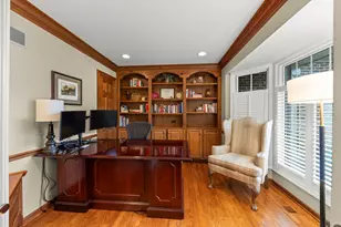 26W445 Churchill Rd, Winfield, IL 60190 - Photo 4