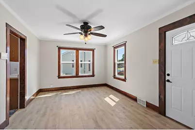 1016 S 6th Street, Dekalb, IL 60115 - Photo 2