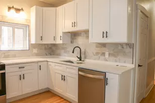 5338 W Montrose Ave, Chicago, IL 60641 - Photo 6