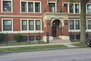 3733 S Lake Park Ave, Chicago, IL 60653 - Photo 2