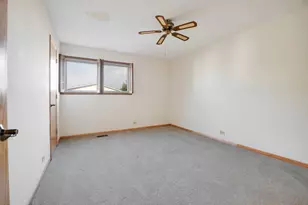 717 Whitesail Dr, Schaumburg, IL 60194 - Photo 10