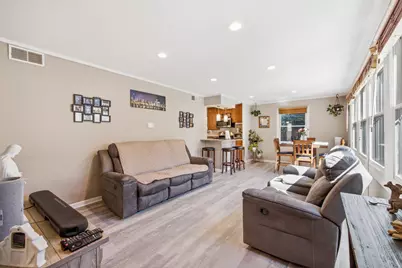 132 Walnut Court, Mundelein, IL 60060 - Photo 2