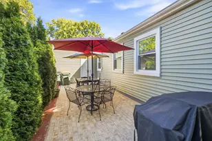 132 Walnut Ct, Mundelein, IL 60060 - Photo 14