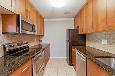 1464 Stonebridge Circle #E3, Wheaton, IL 60189 - Photo 4