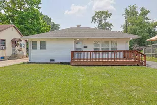 302 Freehauf St, Lemont, IL 60439 - Photo 1