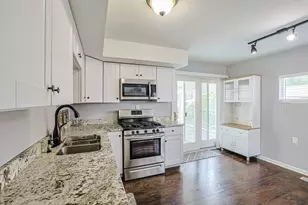 302 Freehauf St, Lemont, IL 60439 - Photo 4