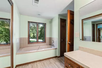 22214 S Gawain Drive, Joliet, IL 60404 - Photo 16