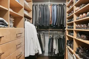 180 E Pearson St, Chicago, IL 60611 - Photo 32