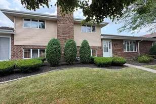 7313 W 154th St, Orland Park, IL 60462 - Photo 2