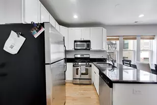 6815 N Lakewood Ave, Chicago, IL 60626 - Photo 16