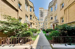 6815 N Lakewood Ave, Chicago, IL 60626 - Photo 4