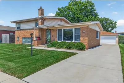 137 W Glengate Avenue, Chicago Heights, IL 60411 - Photo 2