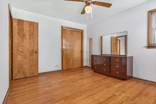 137 W Glengate Ave, Chicago Heights, IL 60411 - Photo 14
