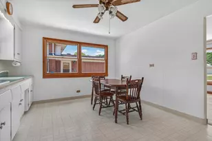 137 W Glengate Ave, Chicago Heights, IL 60411 - Photo 8