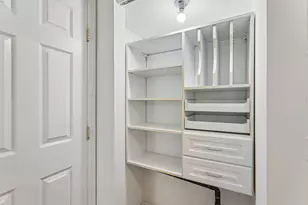 4930 S Cornell Ave, Chicago, IL 60615 - Photo 18