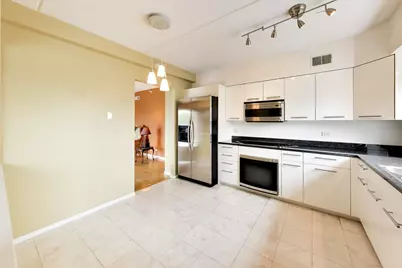 201 N Vail Avenue #307, Arlington Heights, IL 60004 - Photo 8