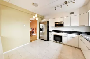 201 N Vail Ave, Arlington Heights, IL 60004 - Photo 8