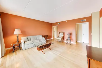 201 N Vail Avenue #307, Arlington Heights, IL 60004 - Photo 4