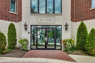 201 N Vail Avenue #307, Arlington Heights, IL 60004 - Photo 2