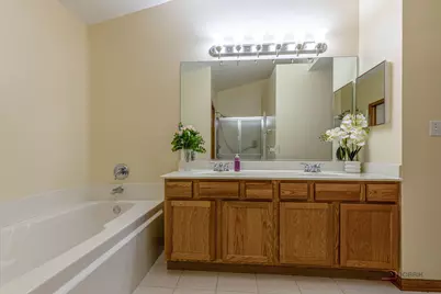 1283 Georgetown Way, Vernon Hills, IL 60061 - Photo 26