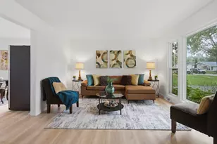 364 N Biermann Ave, Villa Park, IL 60181 - Photo 4