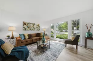 364 N Biermann Ave, Villa Park, IL 60181 - Photo 6