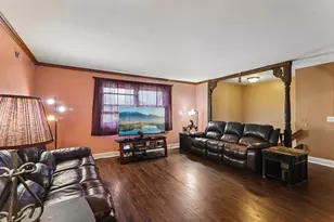801 Sheridan Dr, Wauconda, IL 60084 - Photo 4
