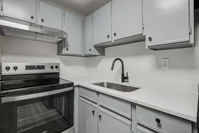 3170 W Monroe Street #212, Waukegan, IL 60085 - Photo 8