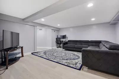 1715 W Thome Avenue, Chicago, IL 60660 - Photo 14