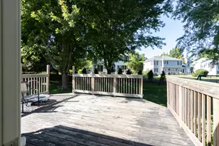 8 Raintree Ct, Cary, IL 60013 - Photo 22