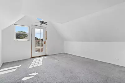 3323 N Hamlin Avenue, Chicago, IL 60618 - Photo 16