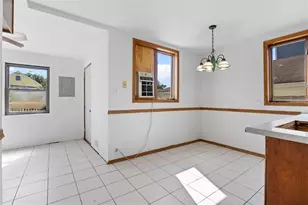 3323 N Hamlin Ave, Chicago, IL 60618 - Photo 10