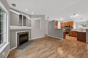268 Southwicke Dr, Streamwood, IL 60107 - Photo 2