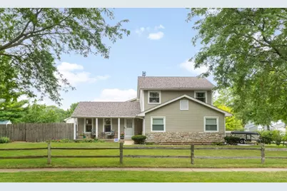 300 Oakbrook Court, Bartlett, IL 60103 - Photo 1
