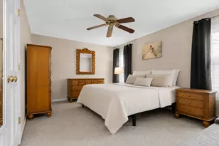 300 Oakbrook Ct, Bartlett, IL 60103 - Photo 12