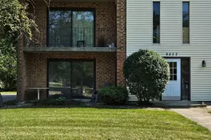 9817 Treetop Dr, Orland Park, IL 60462 - Photo 2