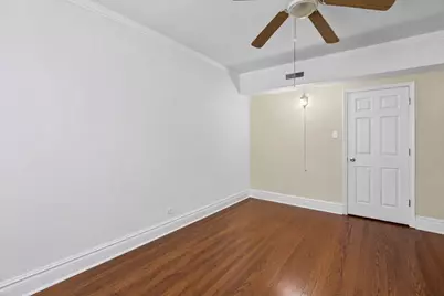 2751 W Arthur Avenue #2, Chicago, IL 60645 - Photo 8